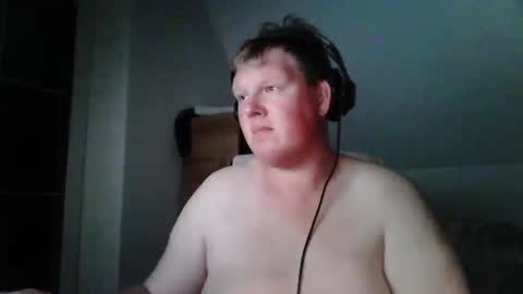 Snapshot of setcuna chatting on 11.15.25 setcuna online show from 11.15.25