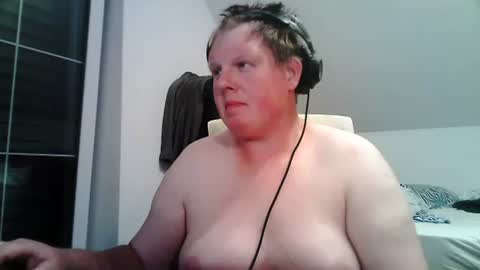 Snapshot of setcuna chatting on 06.18.26 setcuna online show from 06.18.26