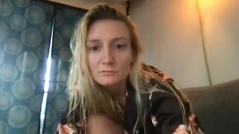 Sex drugs and plugss online show from 12.15.25