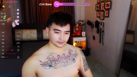 Snapshot of sex_profesor chatting on 09.30.25 AXEL online show from 09.30.25