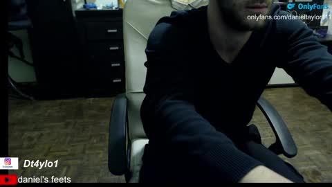 Snapshot of sexandsexy1999 chatting on 01.09.25 Daniel Taylor online show from 01.09.25