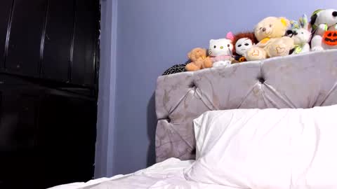 HEY GUYS KEVIAM I    MY NEW  TWITTER IS anitalautter26 imstagran  anitalautter26 officialOFanitalautter online show from 01.18.25