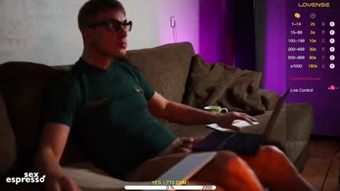 Snapshot of sexespresso chatting on 09.26.25 Thank you for Birthday Wishes  online show from 09.26.25