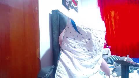 Snapshot of sexmilkdirty chatting on 12.02.25 sexmilkdirty online show from 12.02.25