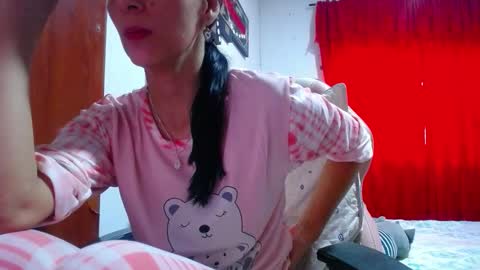 Snapshot of sexmilkdirty chatting on 12.13.25 sexmilkdirty online show from 12.13.25