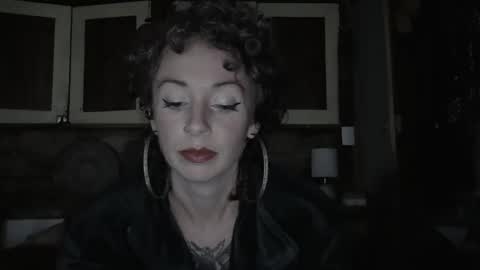 Trixy Rose online show from 12.13.24