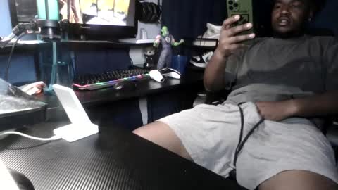 Snapshot of sexplug09 chatting on 09.24.25 sexplug09 online show from 09.24.25