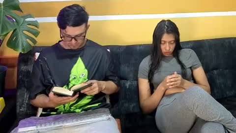 KhidaMilo online show from 11.23.25