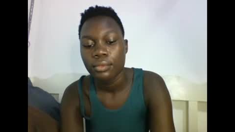 Snapshot of sexqueen02 chatting on 12.29.24 sexqueen02 online show from 12.29.24