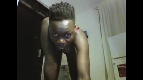 Snapshot of sexqueen02 chatting on 01.26.25 sexqueen02 online show from 01.26.25