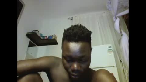 Snapshot of sexqueen02 chatting on 02.01.25 sexqueen02 online show from 02.01.25