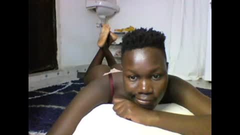 Snapshot of sexqueen02 chatting on 02.01.25 sexqueen02 online show from 02.01.25