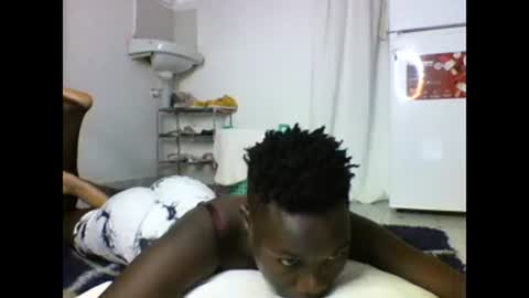 Snapshot of sexqueen02 chatting on 02.02.25 sexqueen02 online show from 02.02.25