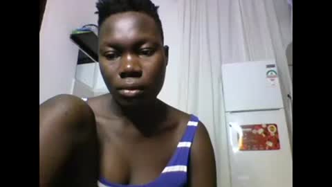 Snapshot of sexqueen02 chatting on 02.03.25 sexqueen02 online show from 02.03.25