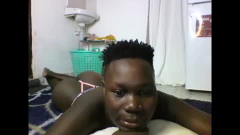 Snapshot of sexqueen02 chatting on 02.04.25 sexqueen02 online show from 02.04.25