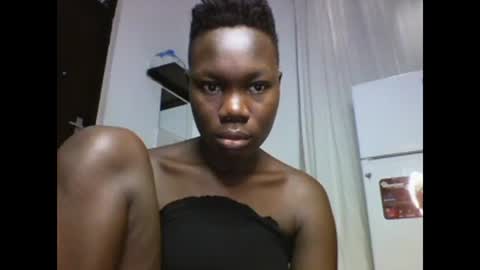 Snapshot of sexqueen02 chatting on 02.07.25 sexqueen02 online show from 02.07.25