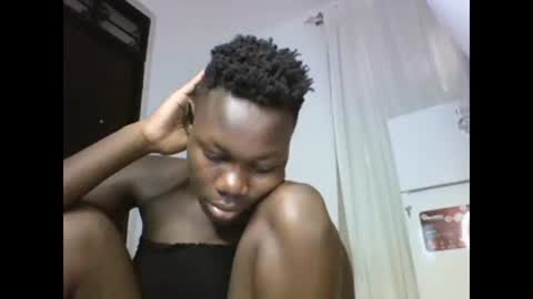 Snapshot of sexqueen02 chatting on 02.08.25 sexqueen02 online show from 02.08.25