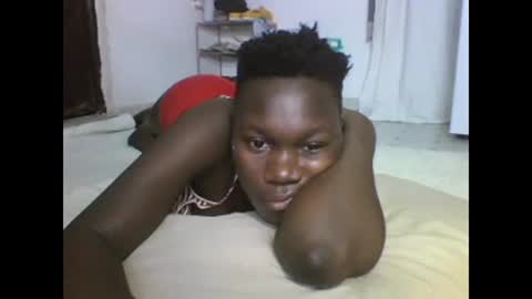 Snapshot of sexqueen02 chatting on 02.12.25 sexqueen02 online show from 02.12.25