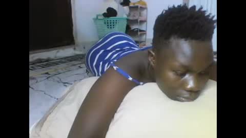 Snapshot of sexqueen02 chatting on 02.17.25 sexqueen02 online show from 02.17.25