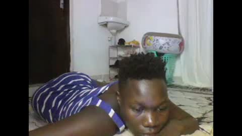 Snapshot of sexqueen02 chatting on 02.18.25 sexqueen02 online show from 02.18.25