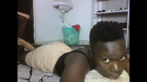 Snapshot of sexqueen02 chatting on 02.22.25 sexqueen02 online show from 02.22.25