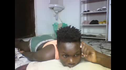 Snapshot of sexqueen02 chatting on 02.26.25 sexqueen02 online show from 02.26.25