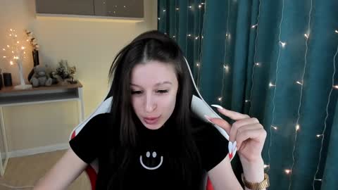 sextezi online show from 12.18.24