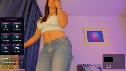Snapshot of sexual_queen chatting on 01.31.25 Marilyn online show from 01.31.25