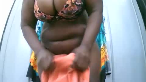 Snapshot of sexxi_ebony chatting on 11.29.25 sexxi_ebony online show from 11.29.25