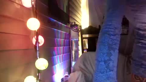 Snapshot of sexxileeah42o chatting on 09.28.25 Leeah CloudZzz online show from 09.28.25