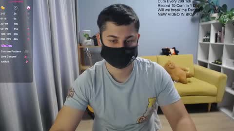 Snapshot of sexxxdickbig chatting on 05.02.26 Tommy online show from 05.02.26
