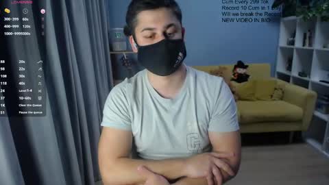 Snapshot of sexxxdickbig chatting on 05.03.26 Tommy online show from 05.03.26