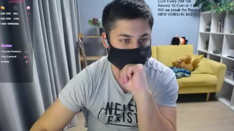 Snapshot of sexxxdickbig chatting on 05.07.26 Tommy online show from 05.07.26