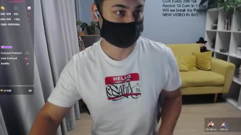 Snapshot of sexxxdickbig chatting on 05.15.26 Tommy online show from 05.15.26