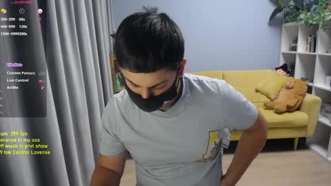 Snapshot of sexxxdickbig chatting on 05.28.26 Tommy online show from 05.28.26