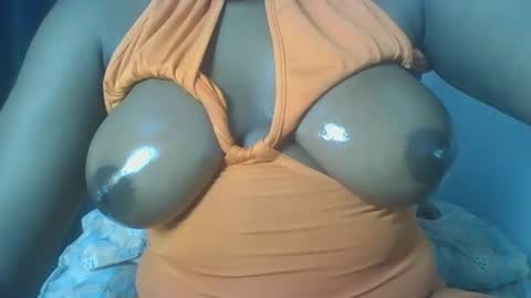 Snapshot of sexxy_butty chatting on 05.11.26 Gigie online show from 05.11.26