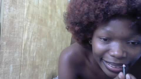 Snapshot of sexxy_goddes chatting on 02.15.25 skylar online show from 02.15.25