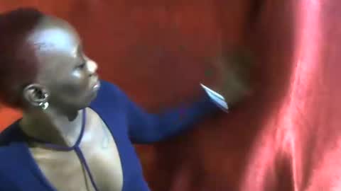 Snapshot of sexxy_veee chatting on 09.18.25 sexxy_veee online show from 09.18.25