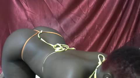 Snapshot of sexxy_veee chatting on 10.09.25 sexxy_veee online show from 10.09.25