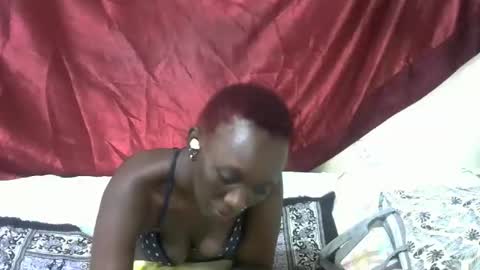Snapshot of sexxy_veee chatting on 10.16.25 sexxy_veee online show from 10.16.25