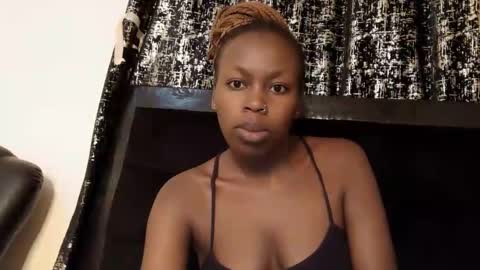 Snapshot of sexxyivy chatting on 02.14.26 ivy online show from 02.14.26