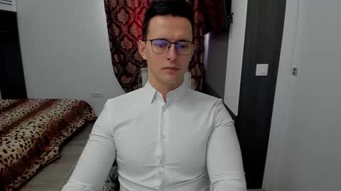 Snapshot of sexxymuscles4u chatting on 02.24.25 Sexxymuscles4U online show from 02.24.25