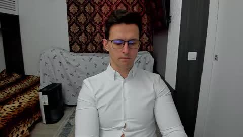 Snapshot of sexxymuscles4u chatting on 03.11.25 Sexxymuscles4U online show from 03.11.25