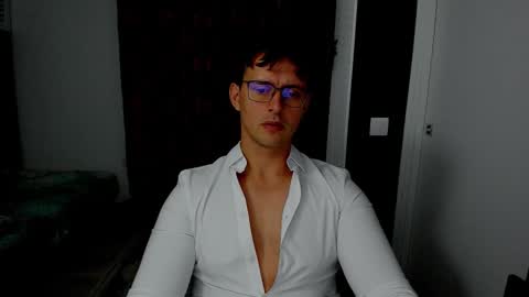 Snapshot of sexxymuscles4u chatting on 10.10.25 Sexxymuscles4U online show from 10.10.25