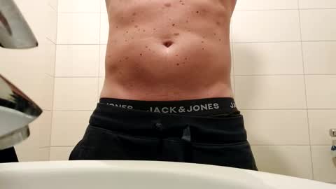 sexy30031986 online show from 10.28.25