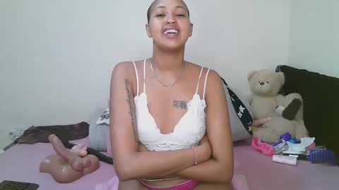 Snapshot of sexy_bluegirl chatting on 03.13.26 sexy_bluegirl online show from 03.13.26