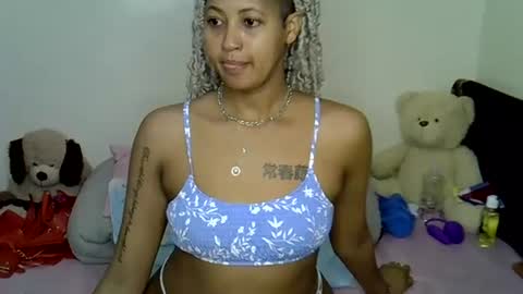 sexy_bubbie01 online show from 06.17.26