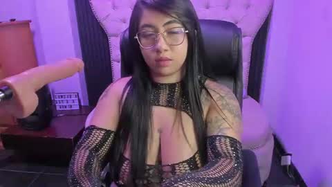 Snapshot of sexy_cristall chatting on 07.17.26 C R I S T A L online show from 07.17.26