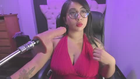 Snapshot of sexy_cristall chatting on 07.21.26 C R I S T A L online show from 07.21.26