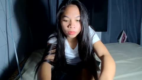 Snapshot of sexy_criz chatting on 12.15.25 sexy_criz online show from 12.15.25